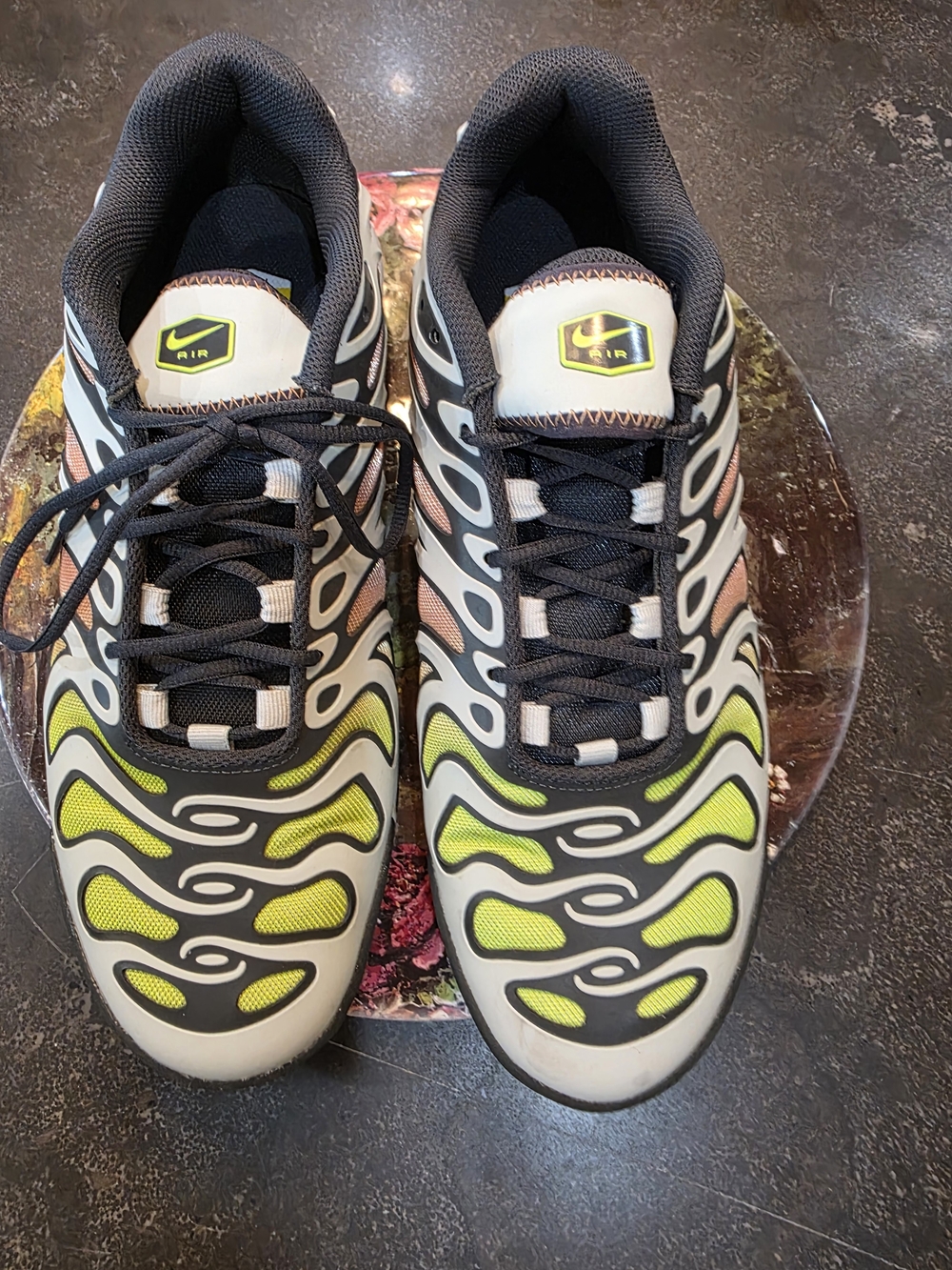 Men's Size 10 Nike Tn Air Neon Green/Yellow Black Athletic Sneakers